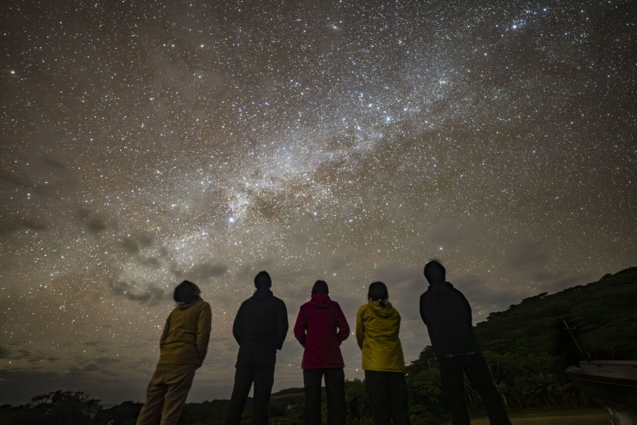 石垣島平久保半島にある流れ星の丘で見る冬の天の川